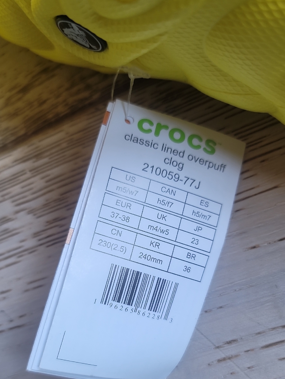 Crocs Classic Lined Overpuff Clogs color Cyber Yellow Mens 5 W's 7 - Picture 6 of 12